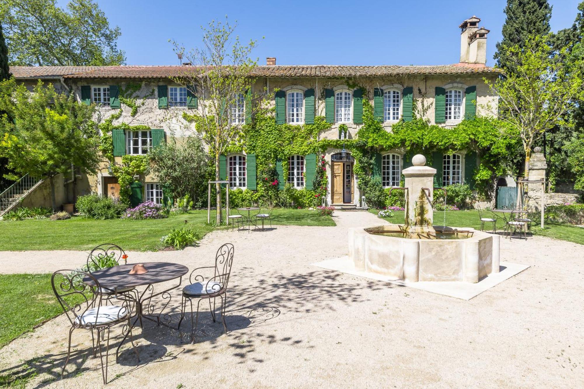 أفينيون Domaine De Rhodes B&B المظهر الخارجي الصورة