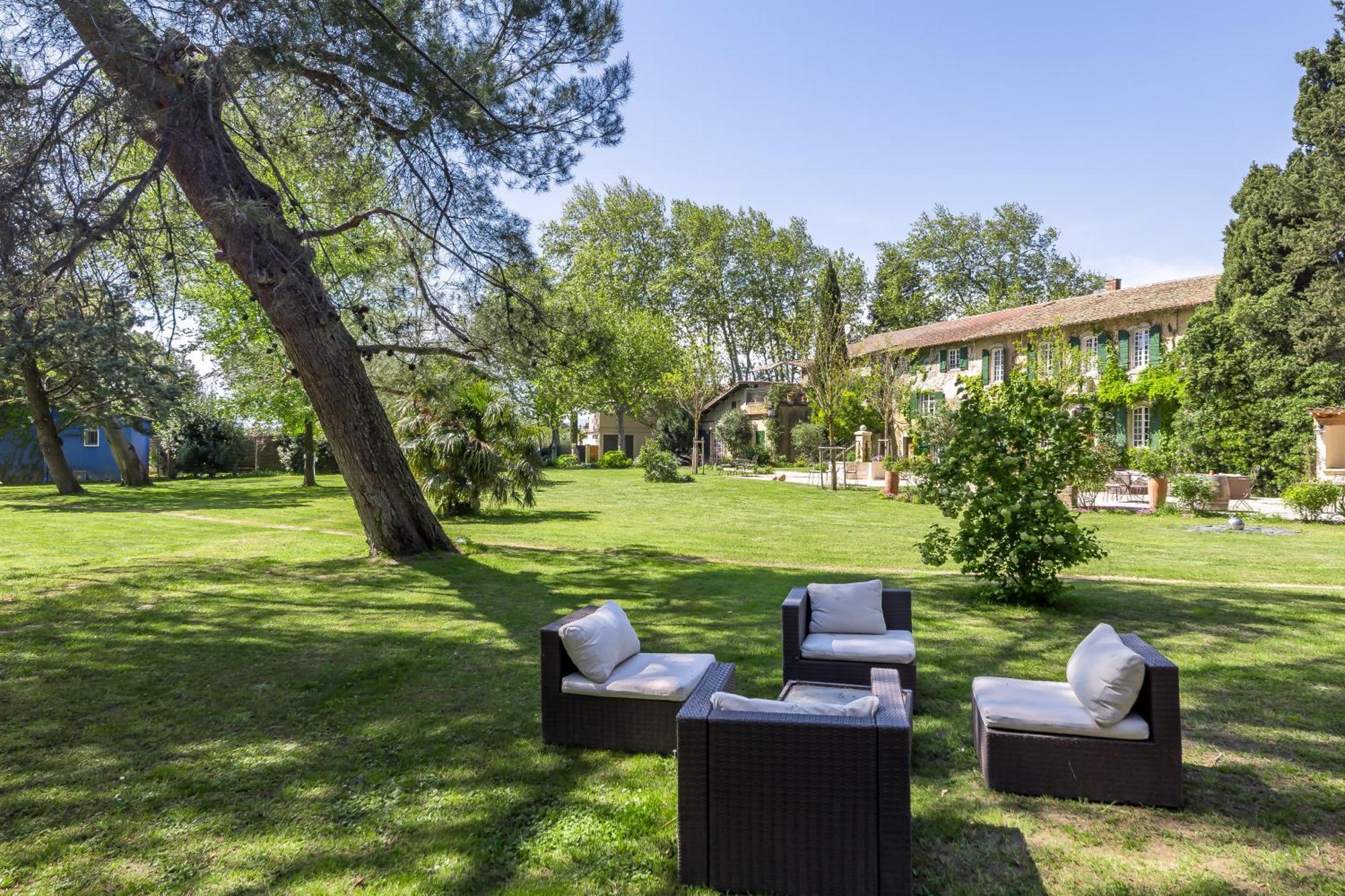 أفينيون Domaine De Rhodes B&B المظهر الخارجي الصورة