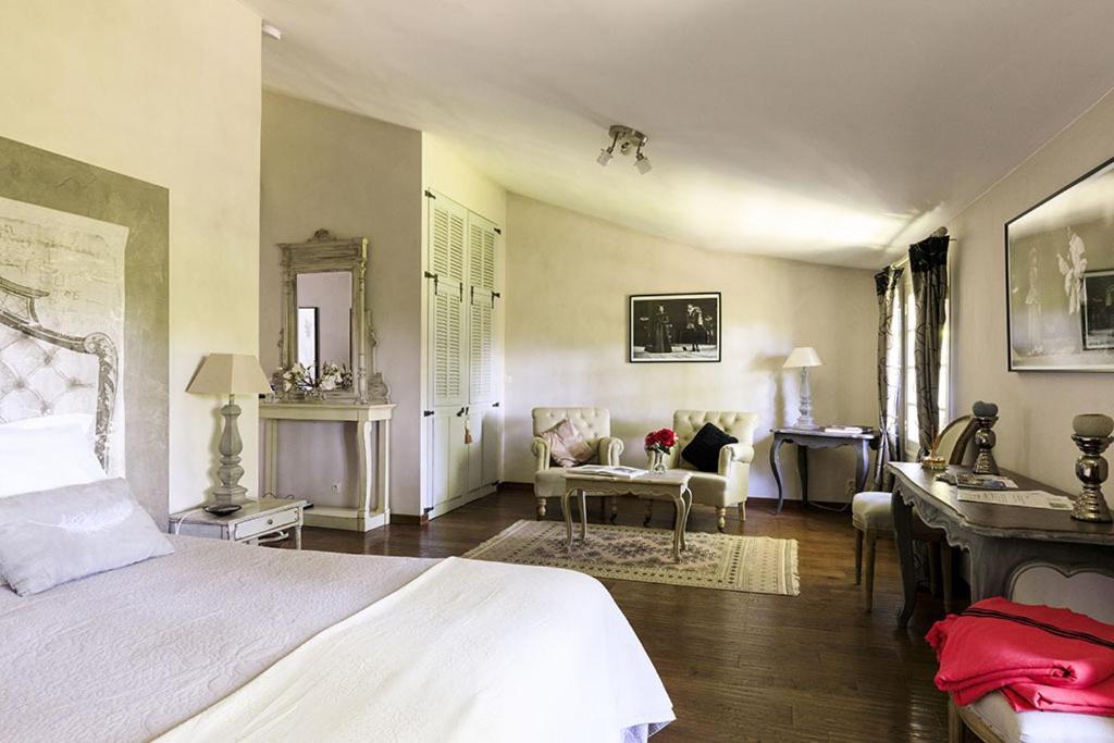 أفينيون Domaine De Rhodes B&B الغرفة الصورة