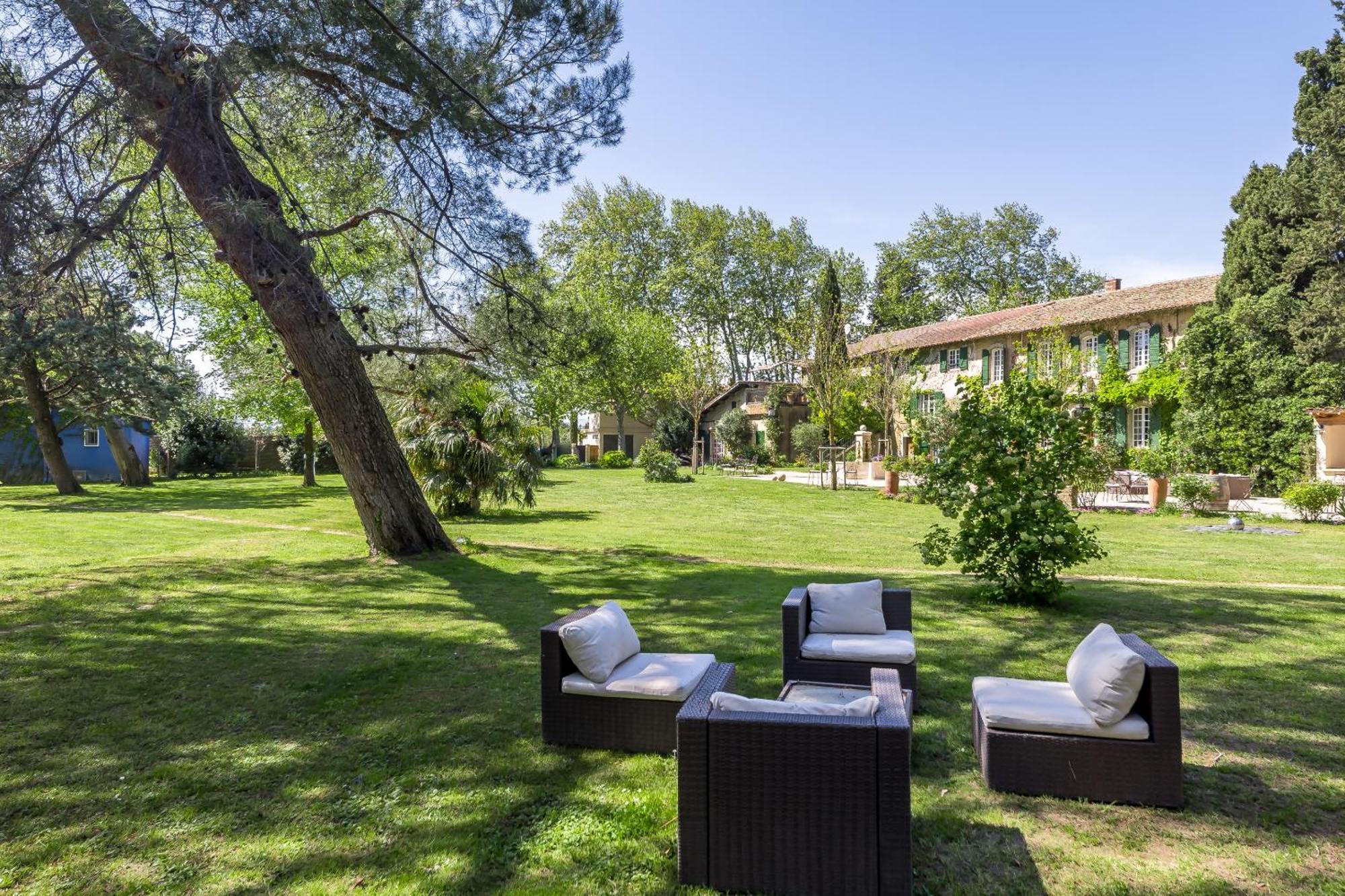 أفينيون Domaine De Rhodes B&B المظهر الخارجي الصورة